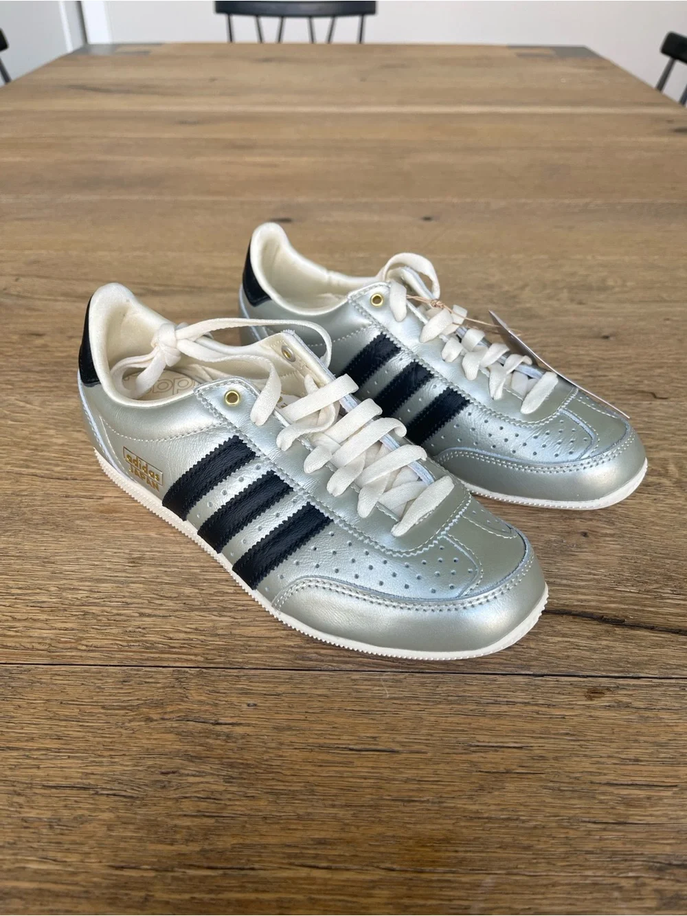 Size 6 Women’s adidas Originals Japan JS4015  Alumina / Black / White